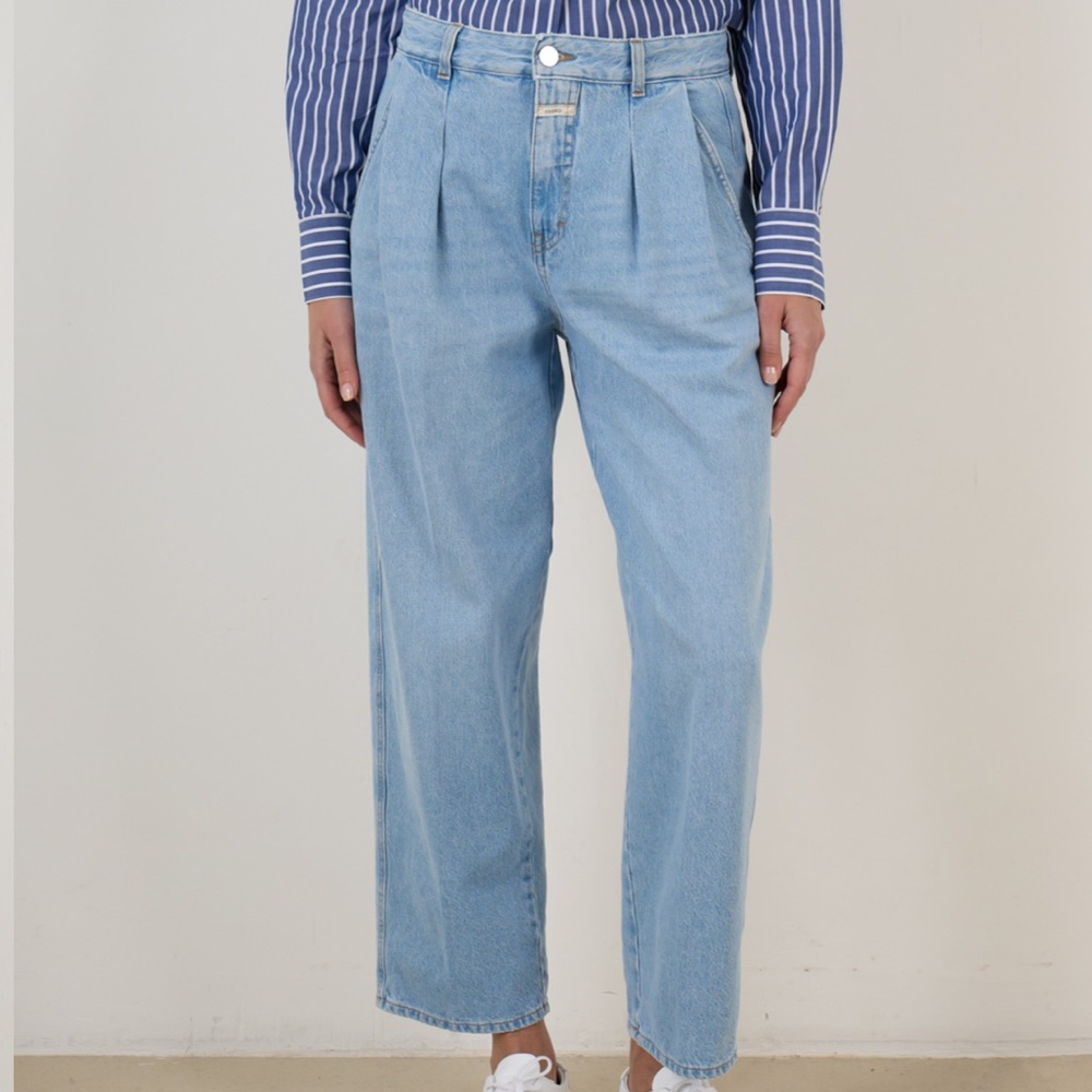 Closed Made in Italy Ruthy Light Blue Pleated Straight Leg Baggy Jeans Size 30